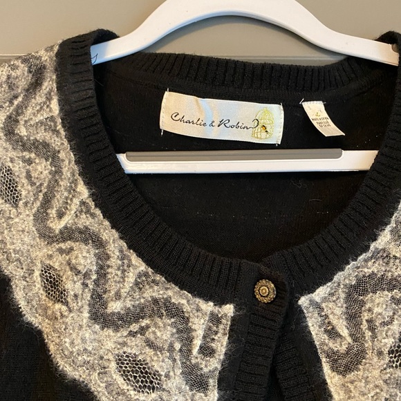 Charlie & Robin cardigan - Picture 3 of 3